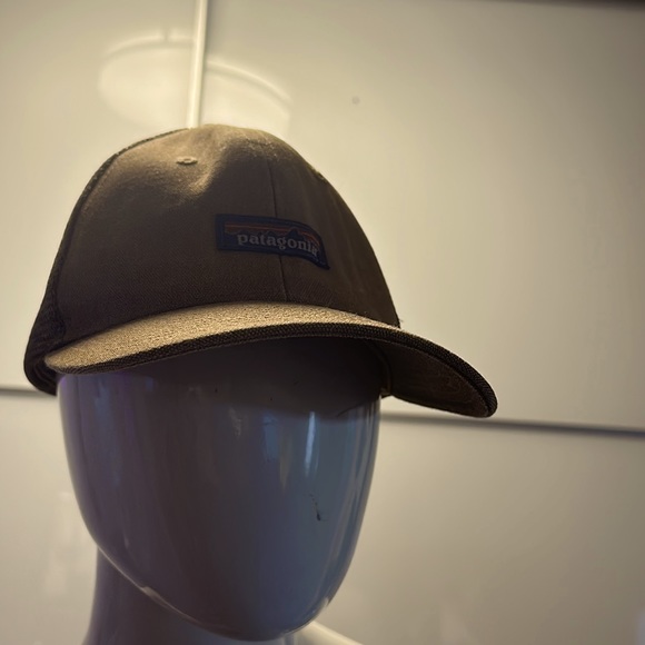 Patagonia Mesh Hat Tan - Picture 1 of 3